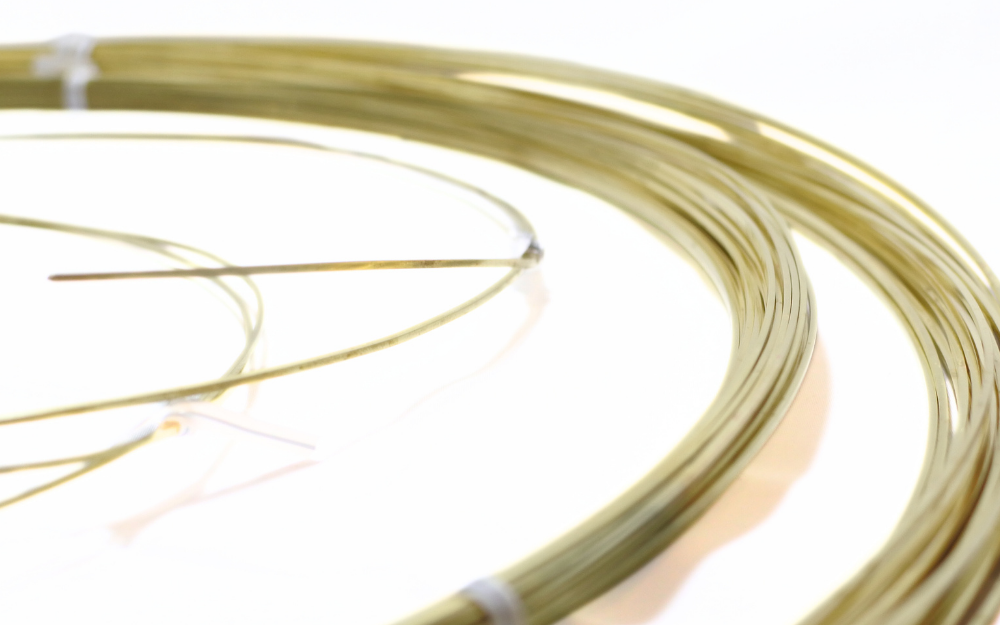 真鍮 正角線  硬さ レギュラー 厚さ M 磨き済 真鍮 角形 巻線  1.0・1.2mm 角×1m 単位 カット販売 /250g巻 アクセサリー 彫金 ワイヤーアート 針金 材料